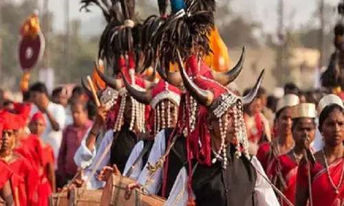 विश्व आदिवासी दिवस पर सार्वजनिक अवकाश घोषित करने की मांग, सर्व आदिवासी समाज ने सौंपा मुख्यमंत्री के नाम ज्ञापन