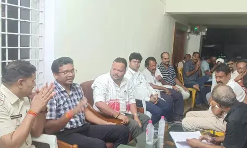 रेडक्रास की बैठक में कई मुद्दों पर चर्चा