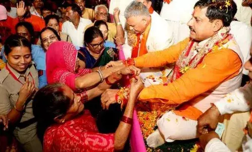 सभी त्यौहार समाज के साथ उत्साह और आनंद के साथ मनाए जायेंगे : मुख्यमंत्री डॉ. यादव