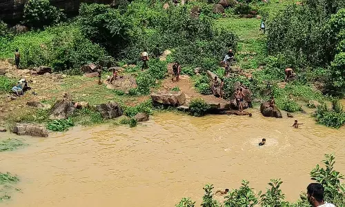 कच्चे घर की दीवार गिरने से युवक की मौत