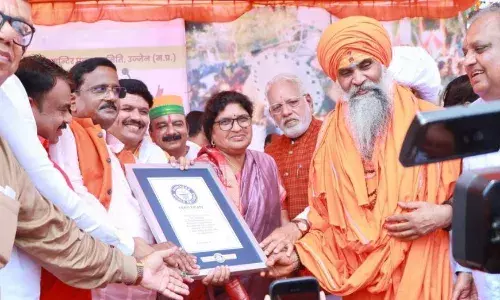 अपनी प्रजा का हालचाल जानने नगर भ्रमण पर निकले राजाधिराज महाकाल, डमरू वादन में उज्जैन ने रचा विश्व कीर्तिमान
