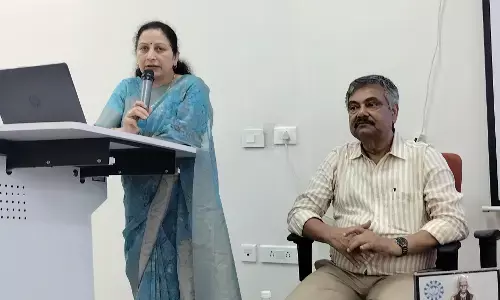 विद्यार्थी अपने व्यक्तित्व का निर्माण करें : विभागाध्यक्ष प्रो. डॉ मोनिका वर्मा विद्यार्थी अपने व्यक्तित्व का निर्माण करें : विभागाध्यक्ष प्रो. डॉ मोनिका वर्मा