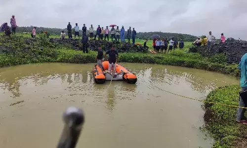 महिला ने ९ माह की बेटी के साथ कुएं में लगाई छलांग, दोनों की मौत, पारिवारिक विवाद के बाद घर से बेटी को लेकर निकली थी महिला
