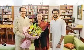 सोनिया गांधी से मिले शिवसेना यूबीटी प्रमुख उद्धव ठाकरे, सियासी समीकरणों पर हुई बातचीत सोनिया गांधी से मिले शिवसेना यूबीटी प्रमुख उद्धव ठाकरे, सियासी समीकरणों पर हुई बातचीत