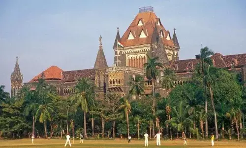 पवई में झोपड़े तोड़ने के मामले में बीएमसी और मुंबई पुलिस को लगाई फटकार, फैक्ट-चेक यूनिट पर फैसला सुरक्षित