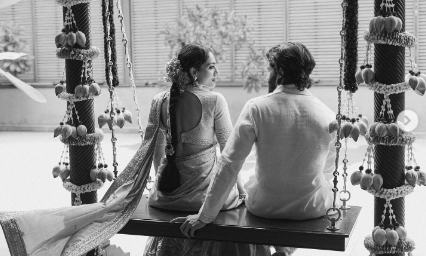 नागा-शोभिता की सगाई के बाद सामने आई अनसीन तस्वीरें, कपल ने माता-पिता और होने वाले सास-ससुर संग दिए पोज