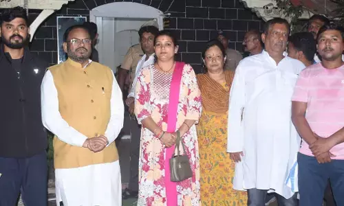 फेसबुक पर हुई पहचान युवक ने हिंदू बनकर ब्याह रचाया, अब दूसरा निकाह भी किया फेसबुक पर हुई पहचान युवक ने हिंदू बनकर ब्याह रचाया, अब दूसरा निकाह भी किया