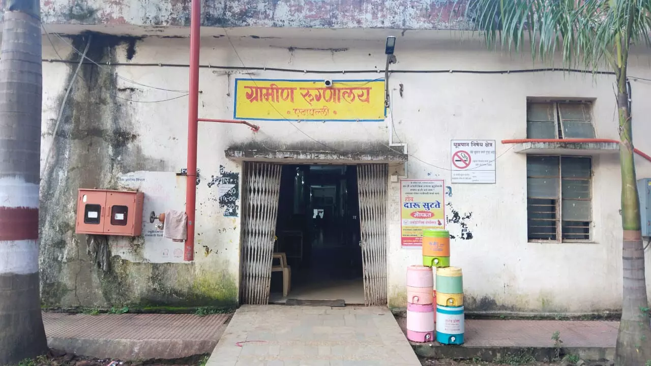 नशेड़ी वैद्यकीय अधिकारी के खिलाफ दूसरे दिन भी नहीं हुई कोई कार्रवाई नशेड़ी वैद्यकीय अधिकारी के खिलाफ दूसरे दिन भी नहीं हुई कोई कार्रवाई
