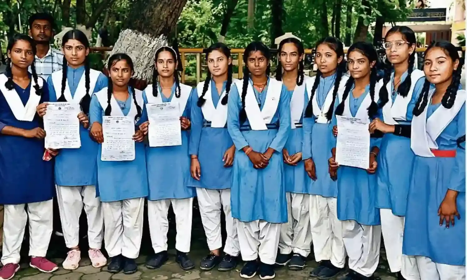 एक पुलिया घोंट रही है हमारे अरमानों का गला