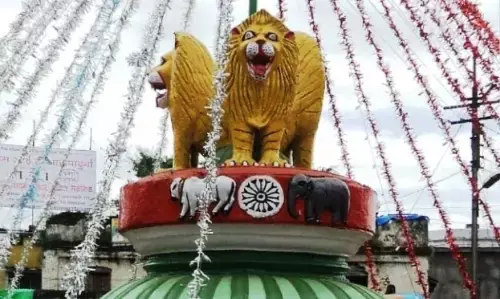 आजादी की याद दिलाता है तीनशेर चौक