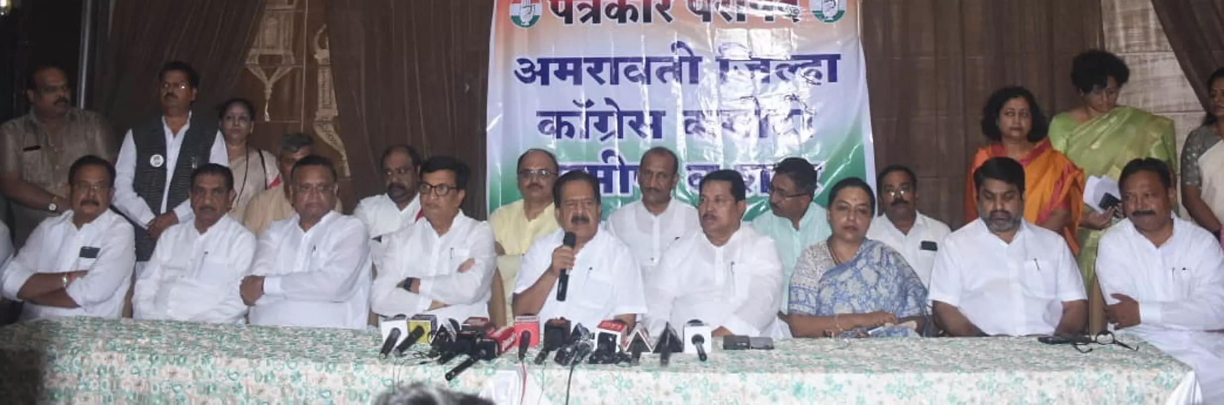 कांग्रेस के प्रदेश प्रभारी चेन्निथला ने कहा शिंदे सरकार में बड़ा भ्रष्टाचार, मेरे पास सबूत कांग्रेस के प्रदेश प्रभारी चेन्निथला ने कहा शिंदे सरकार में बड़ा भ्रष्टाचार, मेरे पास सबूत