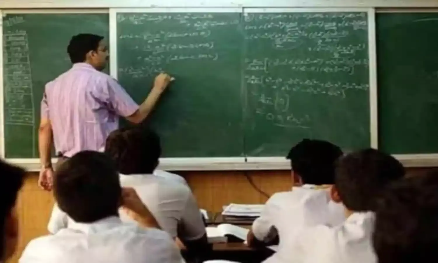 92 प्रोफेसरों की नियुक्ति में 30 करोड़ की वसूली! यूनिवर्सिटी में विवाद की इनसाइड स्टोरी