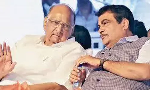 सांसद शरद पवार व केंद्रीय मंत्री गडकरी कल रहेंगे एक ही मंच पर सांसद शरद पवार व केंद्रीय मंत्री गडकरी कल रहेंगे एक ही मंच पर