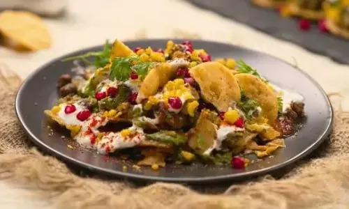 इस रक्षाबंधन बनाएं बाजार जैसी क्रिस्पी दही पापड़ी चाट, मार्केट जाकर खाना भूल ही जाएंगे इस रक्षाबंधन बनाएं बाजार जैसी क्रिस्पी दही पापड़ी चाट, मार्केट जाकर खाना भूल ही जाएंगे