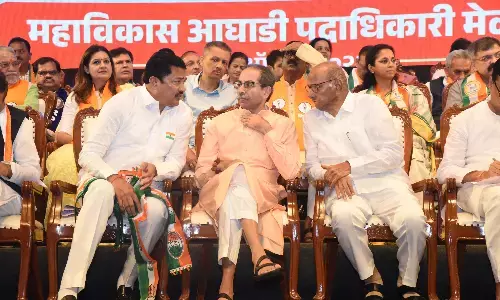 विधानसभा चुनाव से पहले मुख्यमंत्री का चेहरा घोषित करने पर अड़े उद्धव