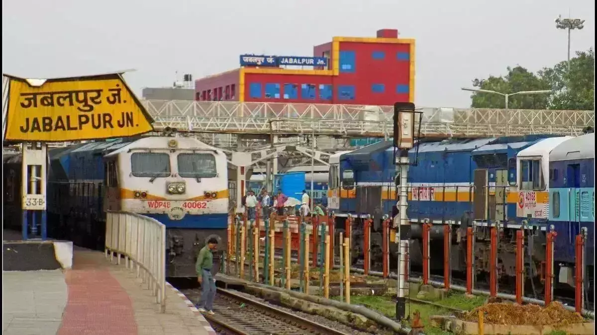 भाजपा के मंडल उपाध्यक्ष से मारपीट, पार्षद को तलवार दिखाकर दी धमकी भाजपा के मंडल उपाध्यक्ष से मारपीट, पार्षद को तलवार दिखाकर दी धमकी