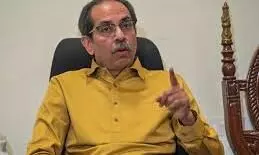 वोटों के लिए लाड़ली बहनों को रिश्वत दे रही है महायुति सरकार - उद्धव वोटों के लिए लाड़ली बहनों को रिश्वत दे रही है महायुति सरकार - उद्धव