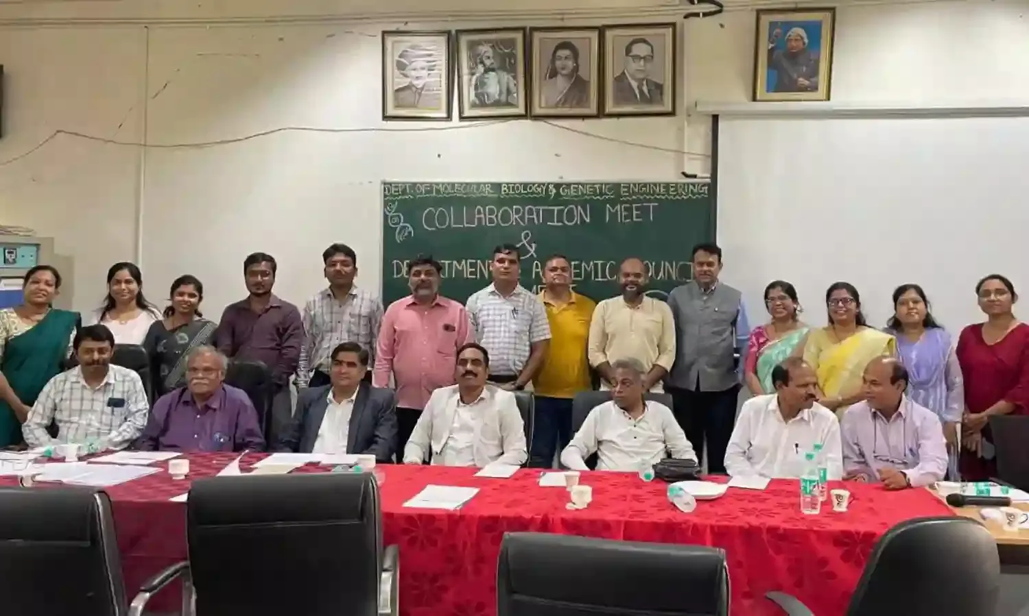 अनुसंधान पर वैज्ञानिकों के साथ बैठक में राष्ट्रीय शोध और शिक्षा संस्थान हुए शामिल