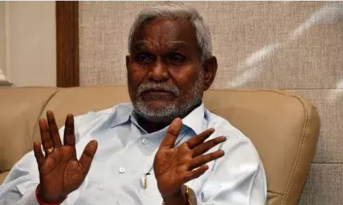 झारखंड के पूर्व मुख्यमंत्री चंपई सोरेन 6 विधायकों को लेकर दिल्ली रवाना, बीजेपी हाईकमान के साथ हो सकती बैठक