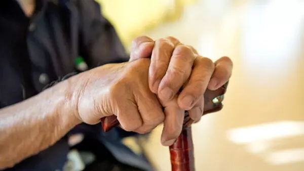 अब जिलाधिकारी और मनपा आयुक्त की अध्यक्षता वाली समिति करेगी बुजुर्ग लाभार्थियों का चयन अब जिलाधिकारी और मनपा आयुक्त की अध्यक्षता वाली समिति करेगी बुजुर्ग लाभार्थियों का चयन