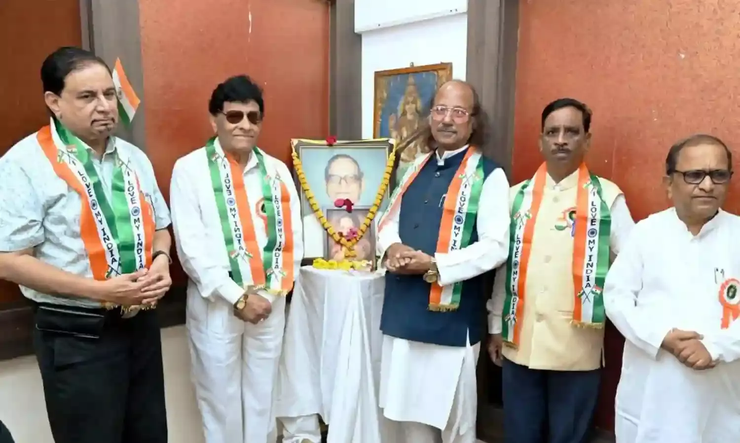 कवि सम्मेलन में गूंजे चेतना के स्वर, डॉ बोधनकर- खादीवाला और कादर ने की प्रशंसा