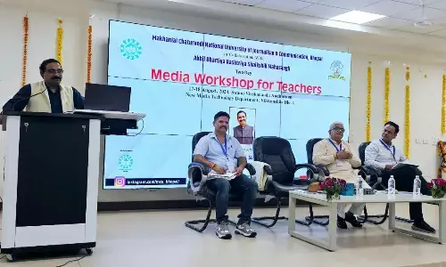 शिक्षक हमारे युवाओं को डिजिटल युग की चुनौतियों और अवसरों के लिए तैयार करने में सबसे महत्वपूर्ण हैं- प्रो. के.जी. सुरेश