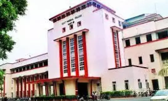 15 हजार जांच का आंकड़ा घटकर हुआ 6 हजार, बाहरी स्वास्थ्यकर्मियों की सेवा से संतुष्ट नहीं मरीज