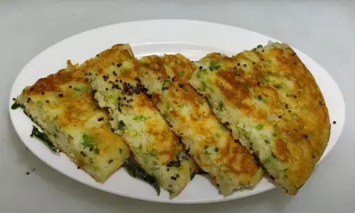 इस बारिश के मौसम में बनाएं सूजी से बने स्वादिष्ट उत्तपम, लोग करेंगे स्वाद की जमकर तारीफ इस बारिश के मौसम में बनाएं सूजी से बने स्वादिष्ट उत्तपम, लोग करेंगे स्वाद की जमकर तारीफ