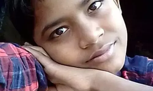 मां खुद का खयाल रखना, तेरी ही कोख से जन्म लूंगा- कहते हुए बेटे ने तोड़ा दम मां खुद का खयाल रखना, तेरी ही कोख से जन्म लूंगा- कहते हुए बेटे ने तोड़ा दम