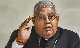 जलवायु परिवर्तन के खतरों से निपटने सामूहिक प्रयास जरूरी : धनखड़ जलवायु परिवर्तन के खतरों से निपटने सामूहिक प्रयास जरूरी : धनखड़