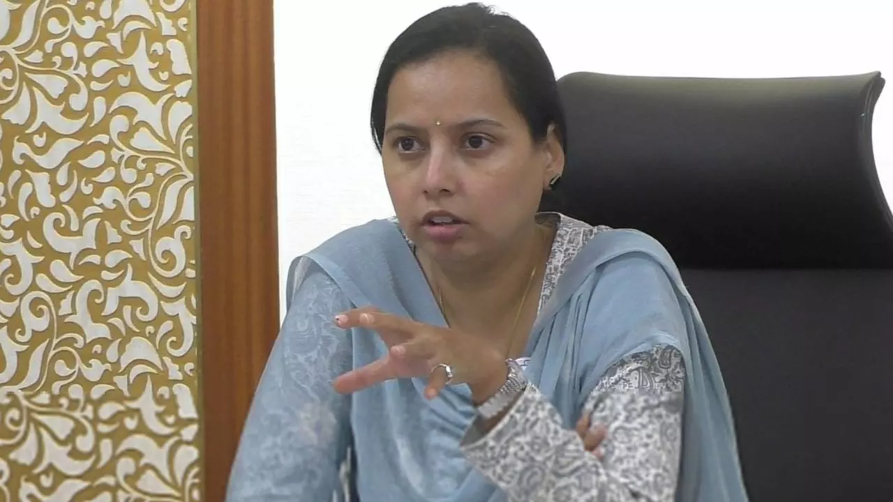 रियल एस्टेट सेक्टर से जुड़े मुद्दों पर मंत्री तटकरे ने उठाया पुनर्वास का मुद्दा रियल एस्टेट सेक्टर से जुड़े मुद्दों पर मंत्री तटकरे ने उठाया पुनर्वास का मुद्दा