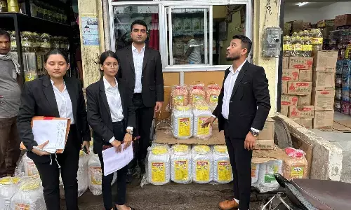 कंपनी का नाम बदलकर बेच रहे थे तेल, टीम ने किया जब्त- फोटो ज्ञानचंद