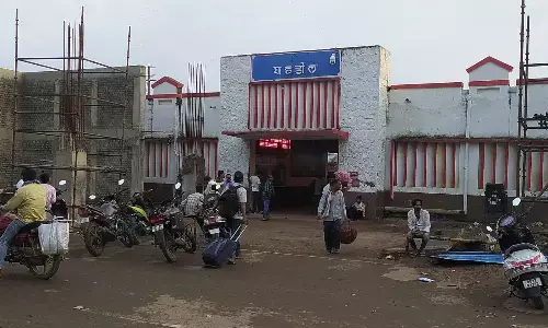 रेलवे स्टेशन से लेकर ऑफिसों में नहीं महिला टॉयलेट