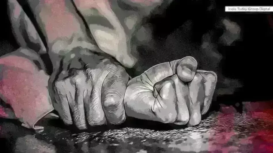 चंद्रपुर में मनोरोगी महिला से गैंग रेप, अमरावती में छात्रा से अश्लील हरकत करने वाला शिक्षक गिरफ्तार