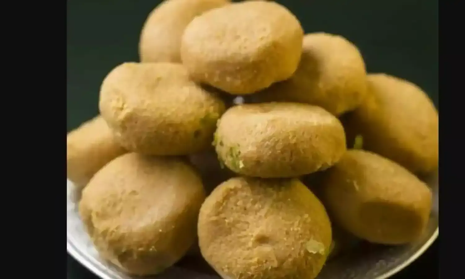 कृष्ण जन्माष्टमी पर बनाएं लड्डू गोपाल के लिए स्वादिष्ट पेड़े का भोग, प्यारे कान्हा होंगे प्रसन्न