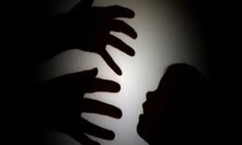 पोक्सो एक्ट में जमानत पर छूटे शिक्षक ने फिर की घिनौनी हरकत