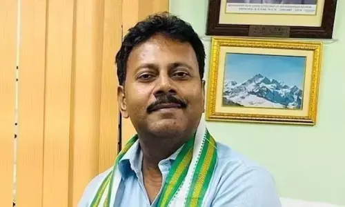 पूर्व प्रिंसिपल के घर CBI की छापेमारी, फॉरेंसिक टीम के डॉक्टर के ठिकानों पर भी मारी रेड