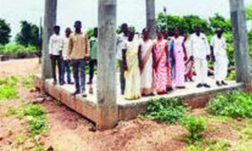 पानी टंकी का निर्माण कार्य 2 वर्ष से अधर में , गांव में गहराया जलसंकट