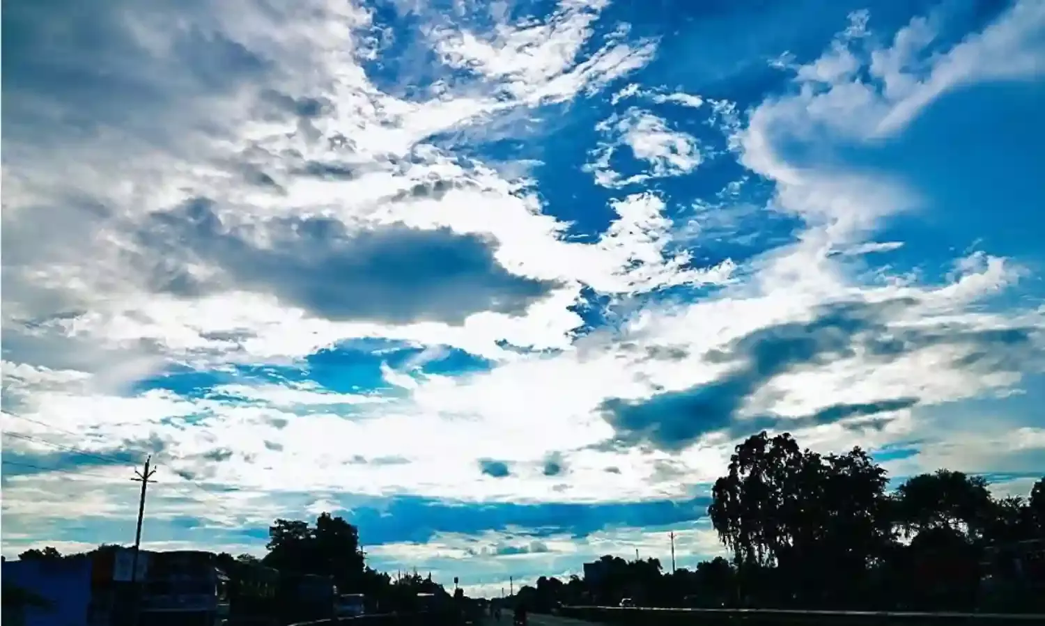 सुबह रिमझिम तो शाम को खुला मौसम