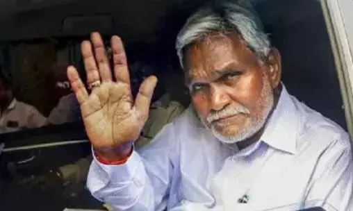 जेएमएम नेता चंपई सोरेन ने सौंपा अपना त्याग पत्र, 30 अग्सत को होंगे भाजपा में शामिल