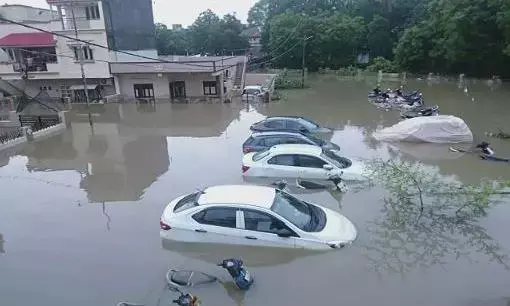 देश के कई राज्यों में जलप्रलय, गुजरात में बाढ़-बारिश से 15 की मौत, बिहार में नदियां उफान पर, एमपी में ऐसा रहेगा मौसम