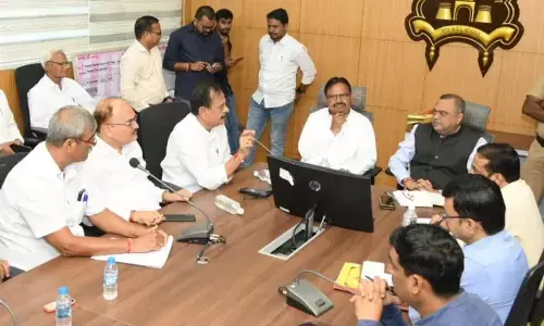 प्रशासक राज में मनपा ने बिल्डरों को बेच दिया , शहर32 प्लॉट का आरक्षण बदल डाला प्रशासक राज में मनपा ने बिल्डरों को बेच दिया , शहर32 प्लॉट का आरक्षण बदल डाला