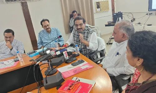 चिकित्सा पद्धति के प्रति जन-जागरूकता बढ़ाना हमारा उद्देश्य : कुलगुरु प्रो. सुरेश