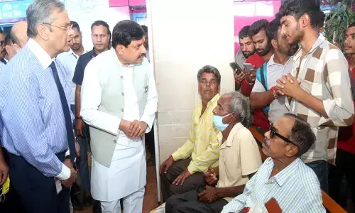 राज्यपाल श्री पटेल की कुशलक्षेम की जानकारी लेने मुख्यमंत्री डॉ. यादव एम्स भोपाल पहुँचे