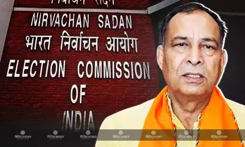 चुनाव आयोग का हरियाणा बीजेपी को नोटिस, वीडियो को लेकर आज शाम 6 बजे तक देना होगा जवाब चुनाव आयोग का हरियाणा बीजेपी को नोटिस, वीडियो को लेकर आज शाम 6 बजे तक देना होगा जवाब