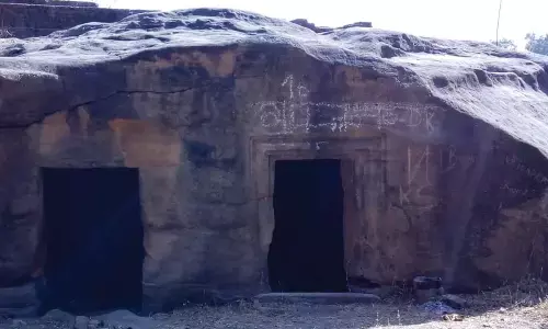 लखबरिया की गुफाओं के संरक्षण के लिए प्रभारी मंत्री के अनुमोदन का इंतजार लखबरिया की गुफाओं के संरक्षण के लिए प्रभारी मंत्री के अनुमोदन का इंतजार