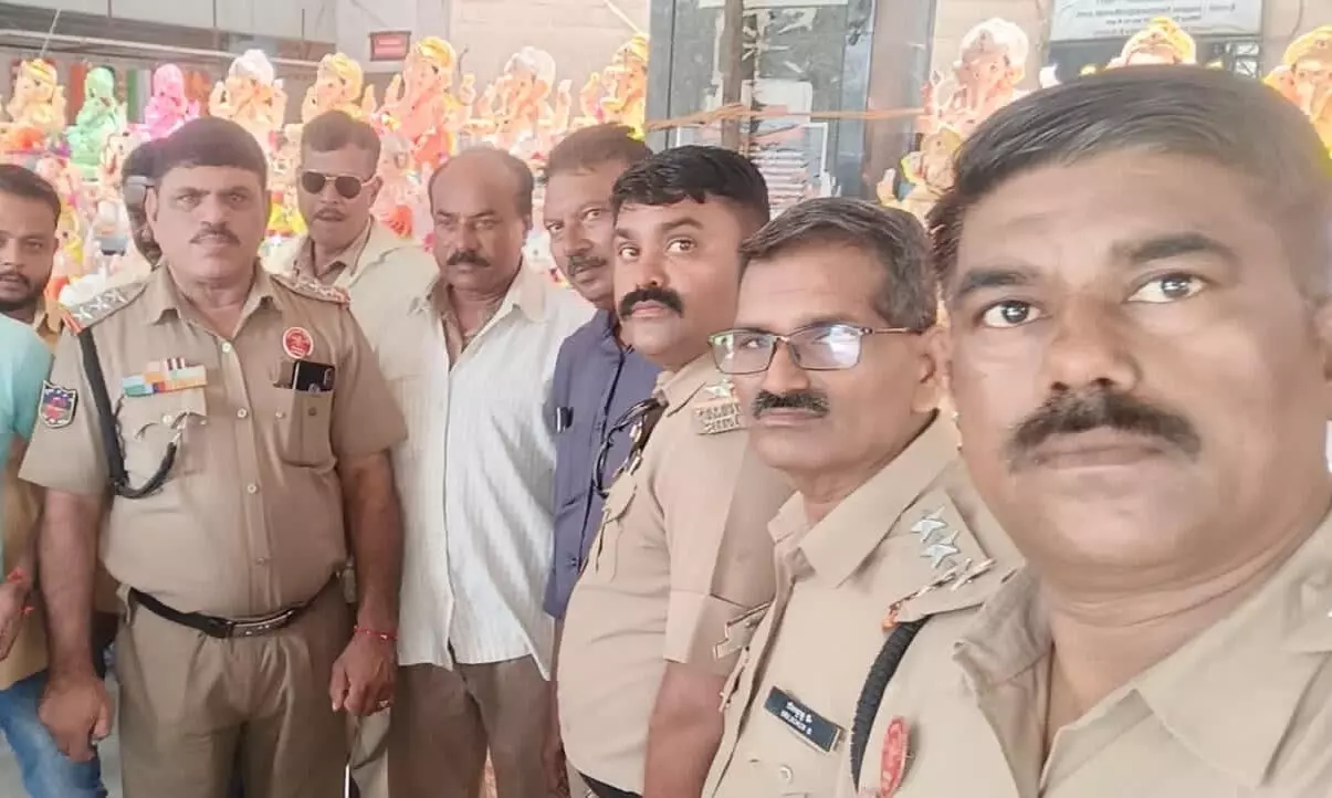 सार्वजनिक स्थान पर गंदगी के 53 मामले दर्ज, उपद्रव शोध पथक की कारवाई सार्वजनिक स्थान पर गंदगी के 53 मामले दर्ज, उपद्रव शोध पथक की कारवाई