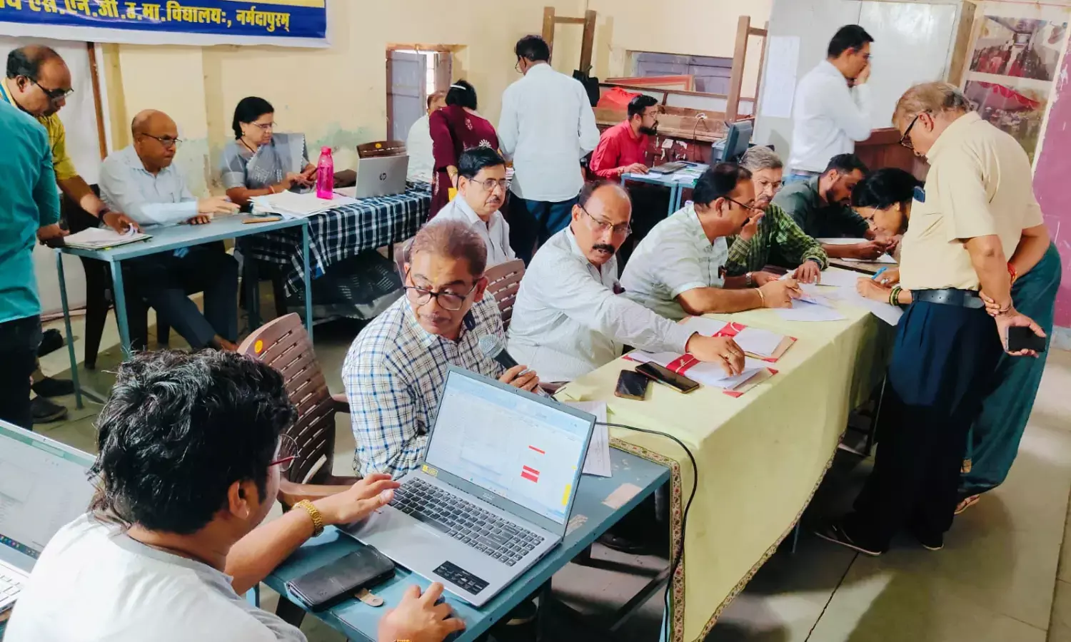शिक्षक संगठन का आरोप, अतिशेष शिक्षकों की भरमार के लिये जिम्मेदार अधिकारियों पर हो कार्यवाही