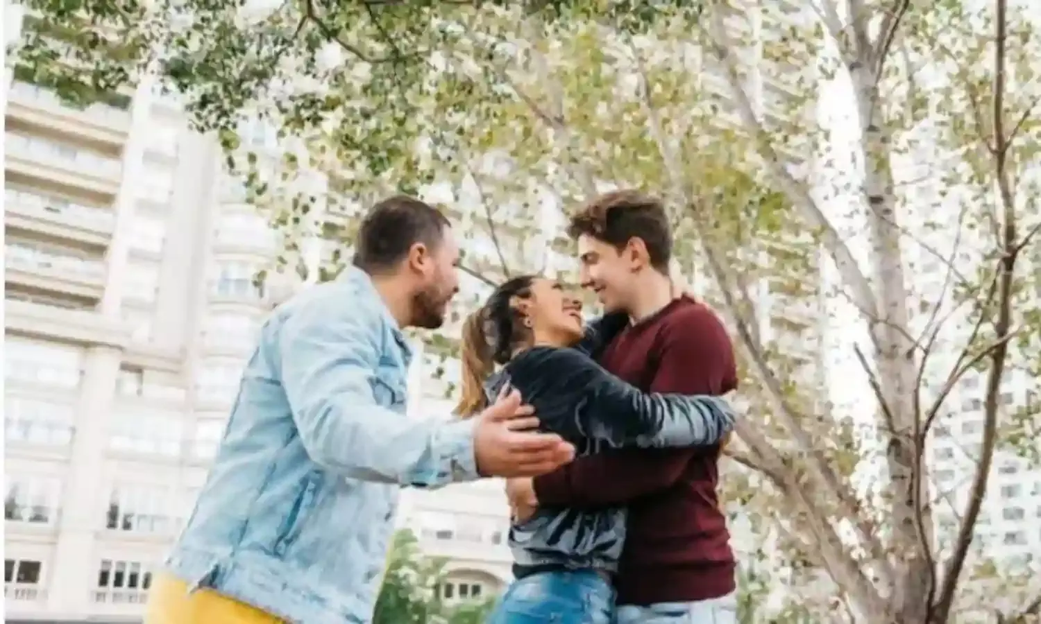 प्यार में डूबे कपल्स को देख आपका भी होता है प्यार करने का मन, इस तरह की सेक्सुअलिटी को वैज्ञानिकों ने दिया ये नया नाम!