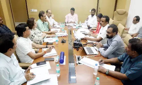 अनुसूचित जाति के पुराने छात्रावासों को डिस्मेंटल करके नये भवन बनाये जाने के प्रस्ताव तैयार करें- मंत्री श्री चौहान